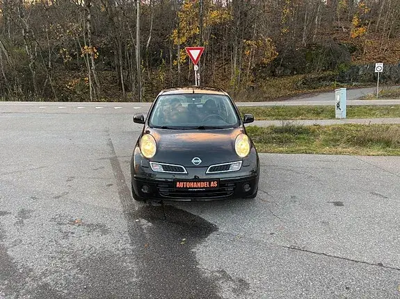 Nissan Micra 2010 photo 4