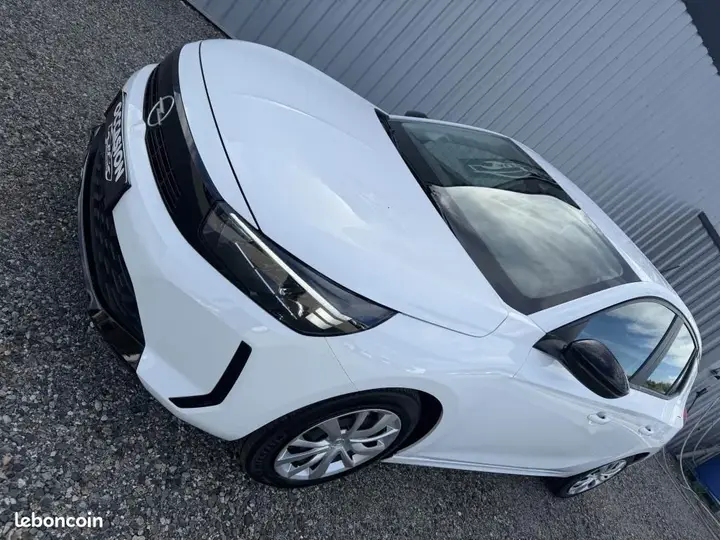 Opel Corsa 2024 photo 3