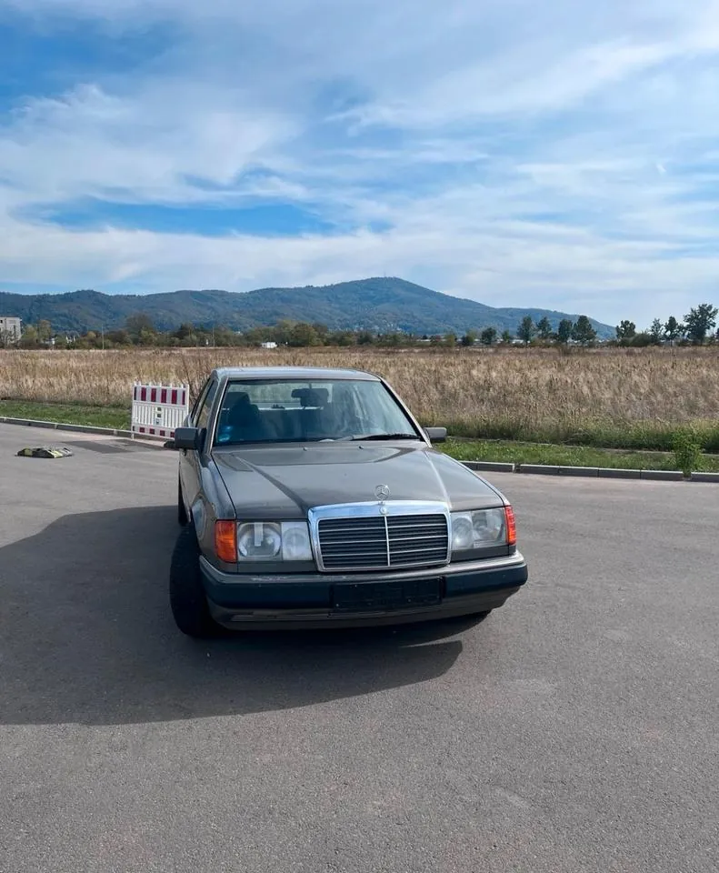 Mercedes-Benz W124