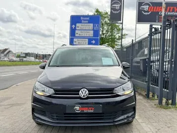 Volkswagen Touran 2017 photo 2