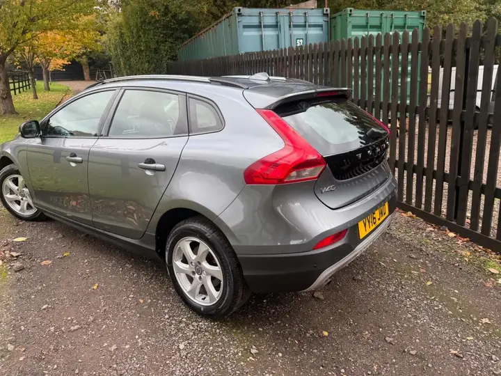 Volvo V40 2016 photo 4