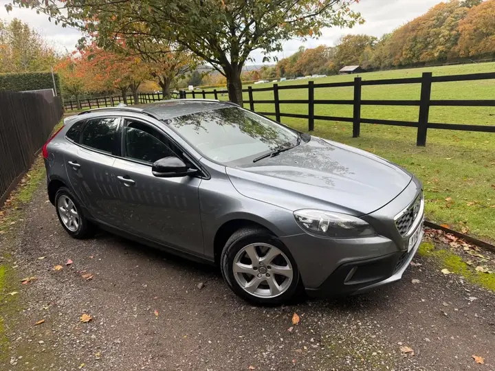 Volvo V40
