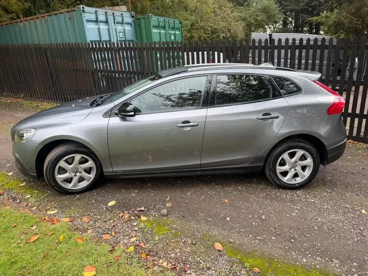 Volvo V40 2016 photo 3