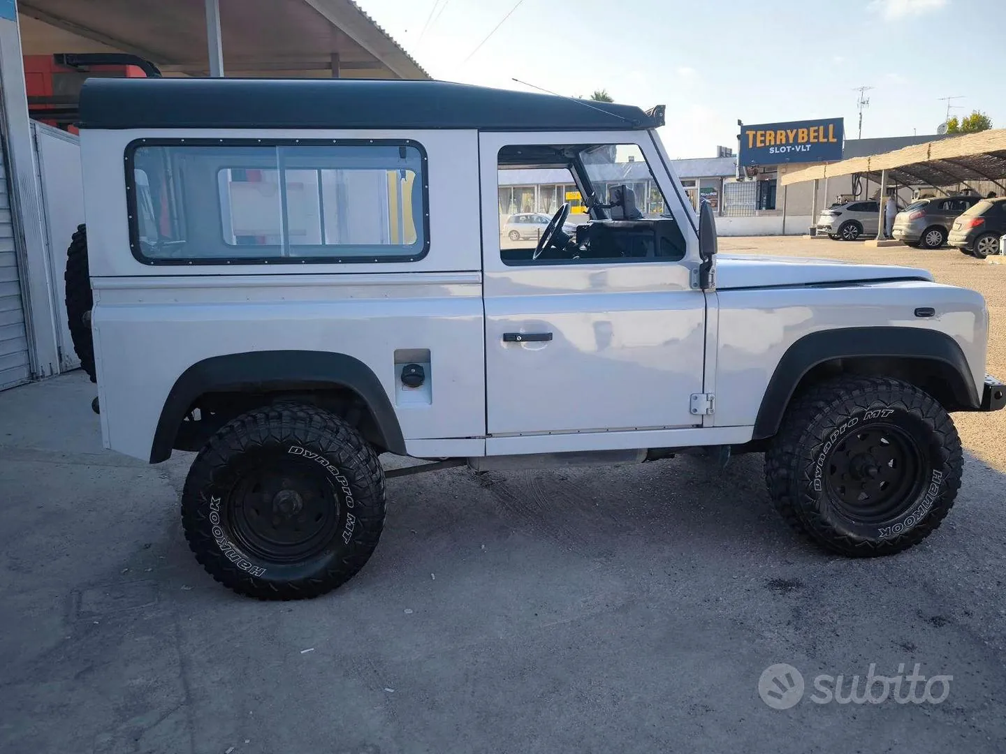 Land Rover Defender 1988 photo 4