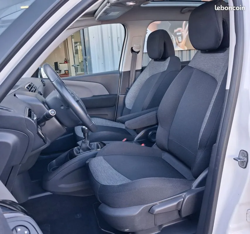 Citroen C4 Picasso 2018 photo 5