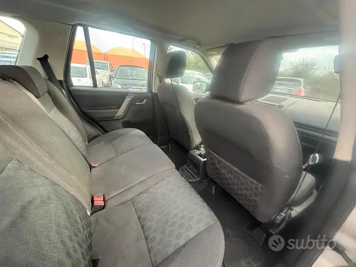 Land Rover Freelander 2008 photo 5