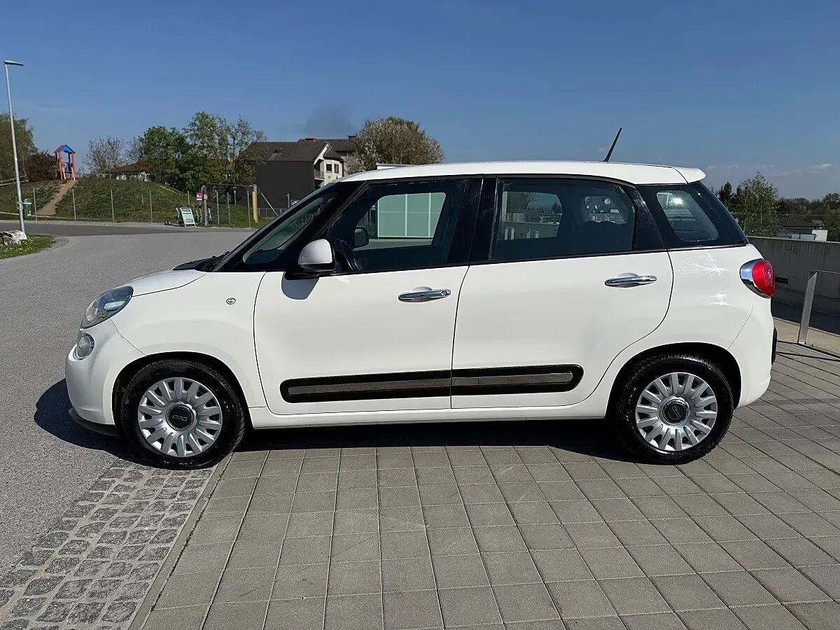Fiat 500L 2016 photo 2