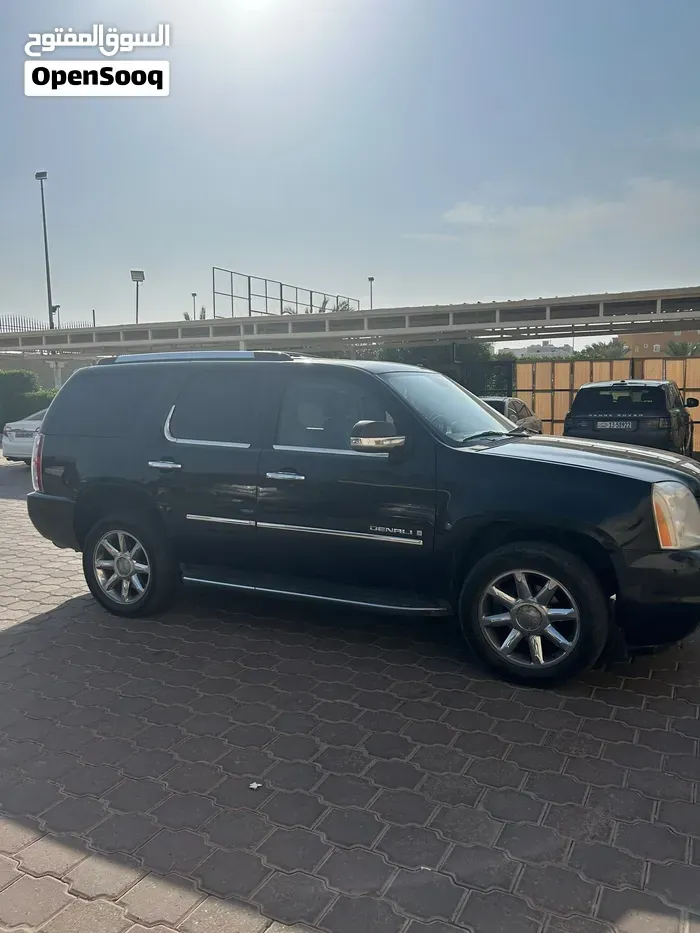 GMC Yukon Denali 2009 photo 4