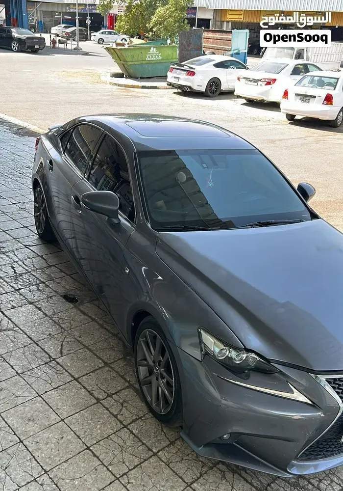 Lexus Is 2016 photo 3