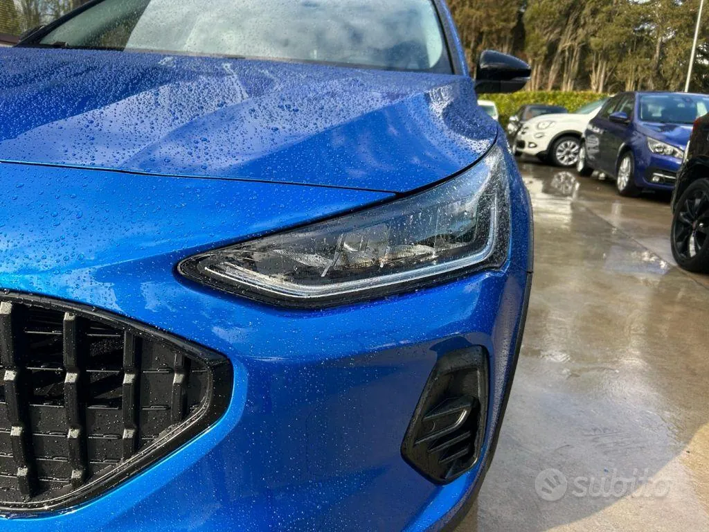 Ford Focus 2023 photo 2