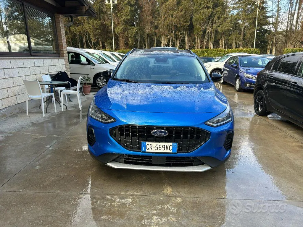 Ford Focus 2023 photo 3