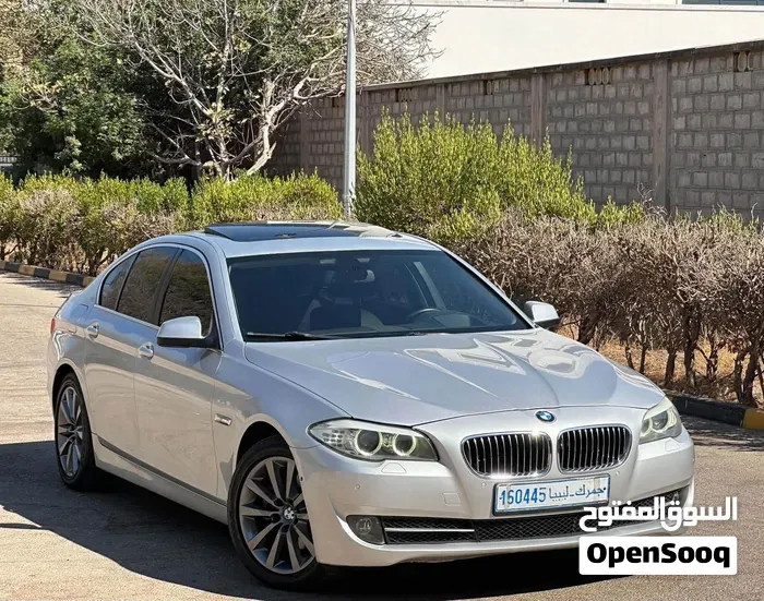 BMW 5 Series 2013 photo 2
