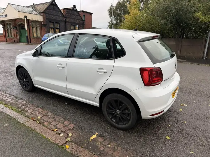Volkswagen Polo 2014 photo 5