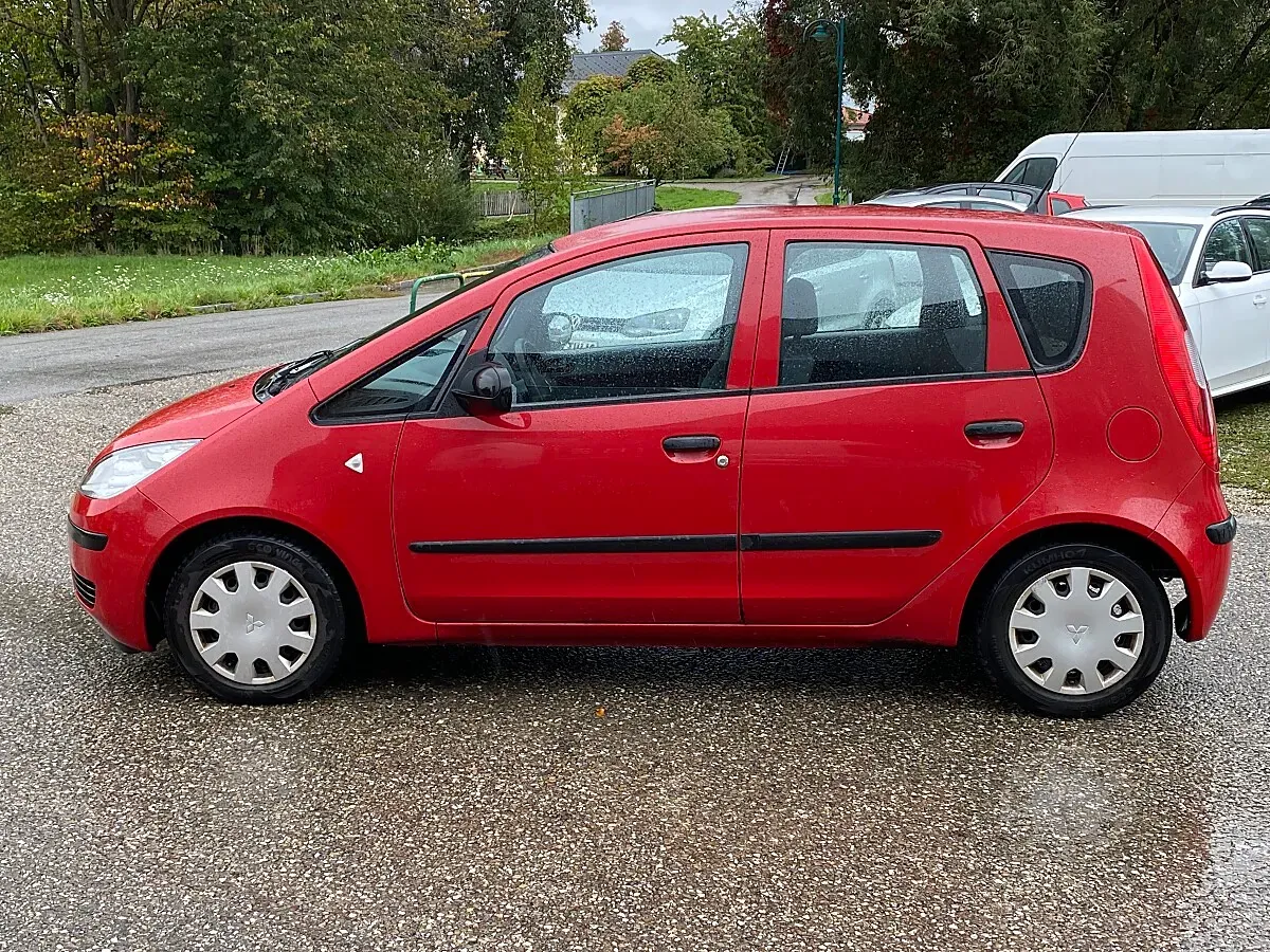 Mitsubishi Colt 2007 photo 2