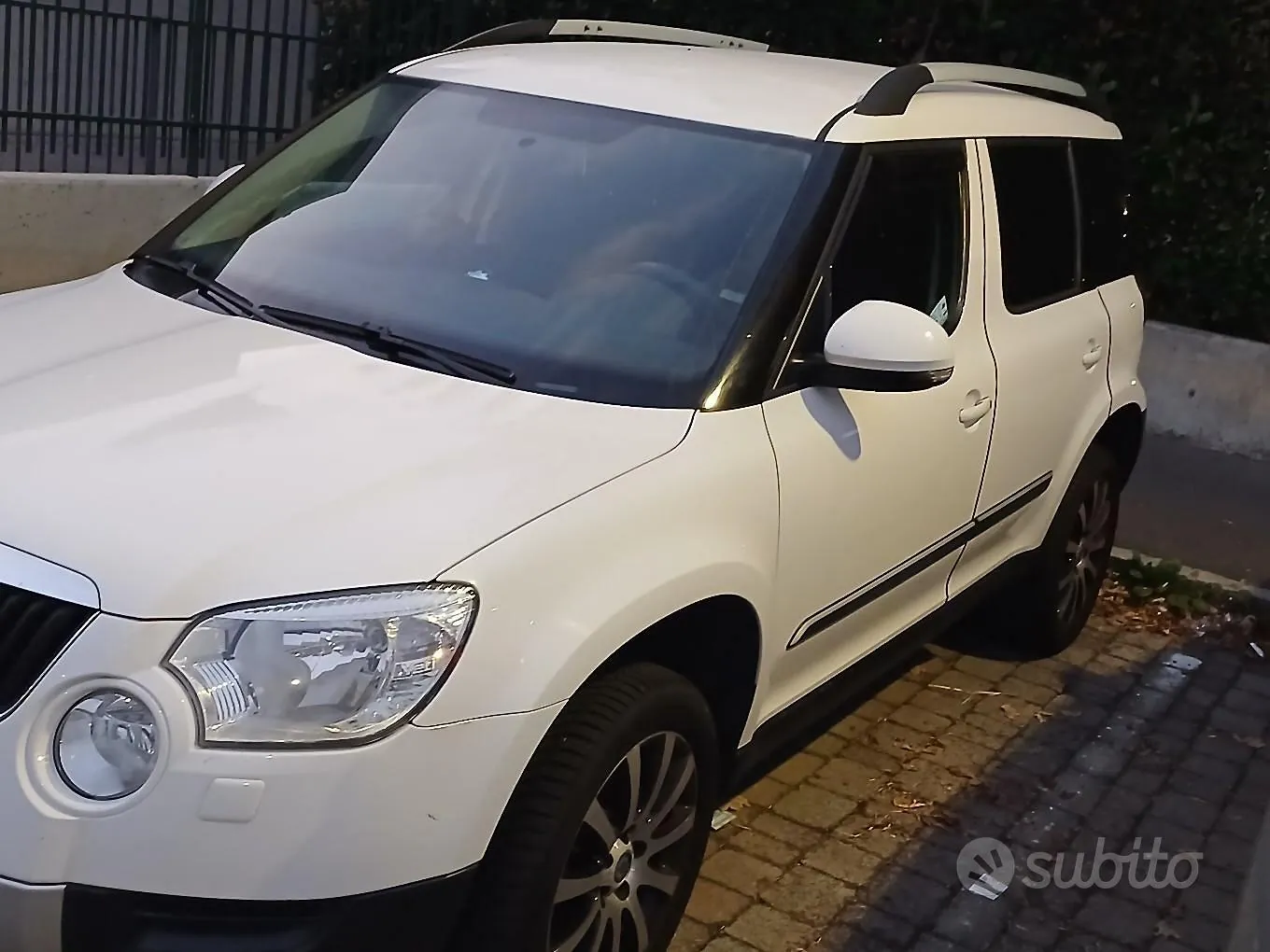 Skoda Yeti 2012 photo 3