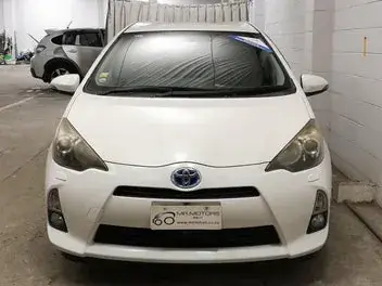 Toyota Aqua 2012 photo 5
