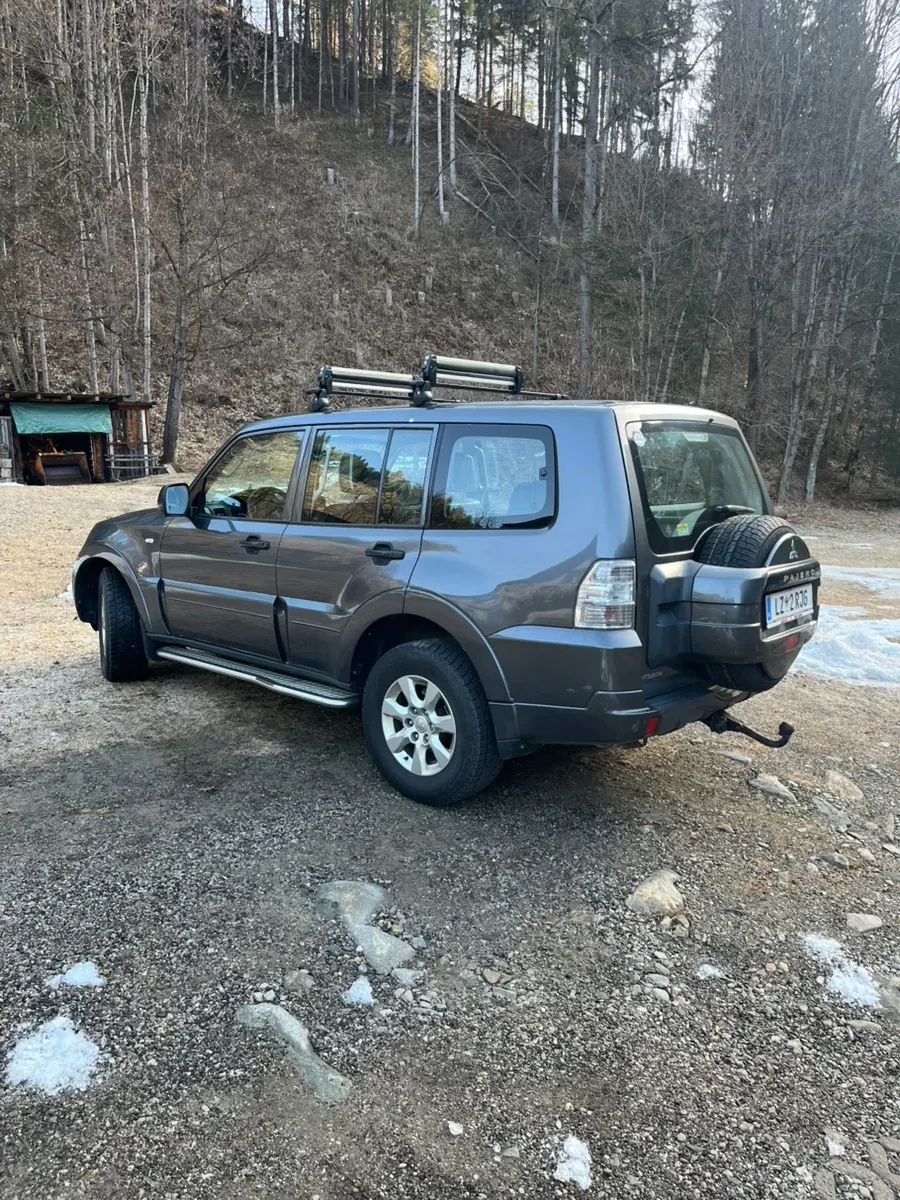 Mitsubishi Pajero 2015 photo 3