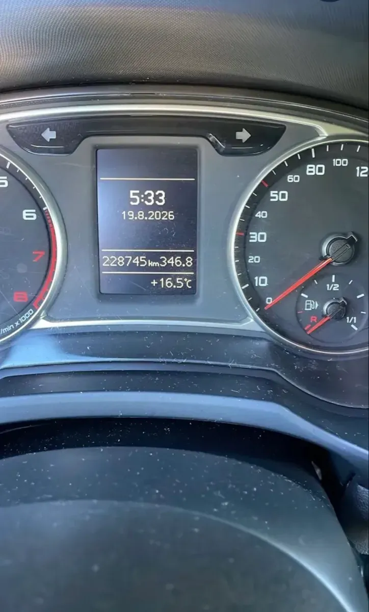 Audi A1 2011 photo 2