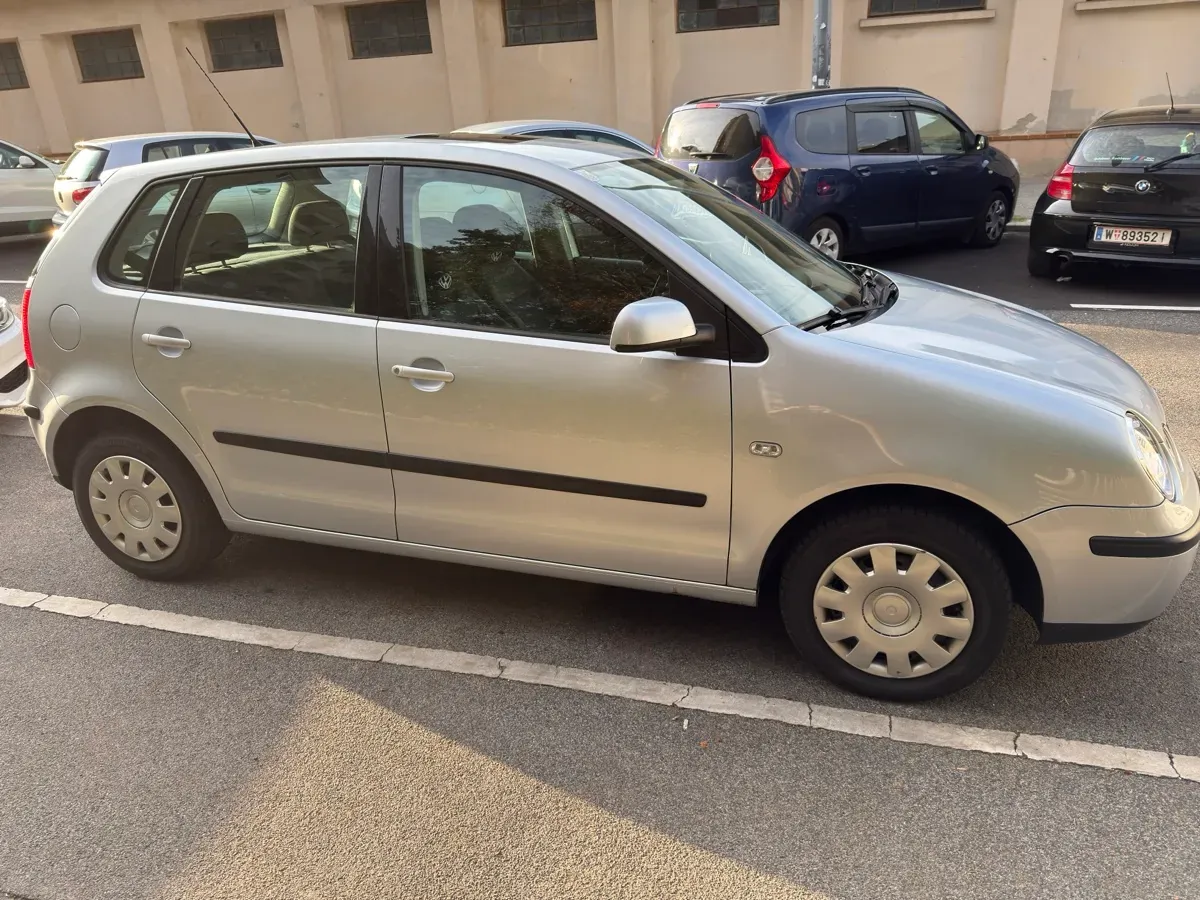 Volkswagen Polo 2002 photo 2