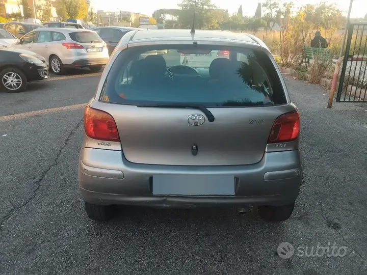 Toyota Yaris 2003 photo 3