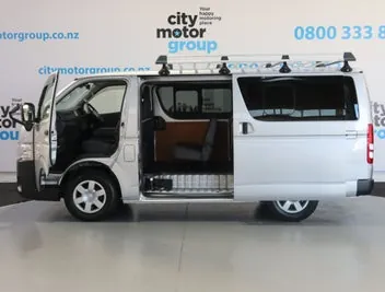 Toyota Hiace 2021 photo 4