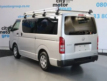 Toyota Hiace 2021 photo 3