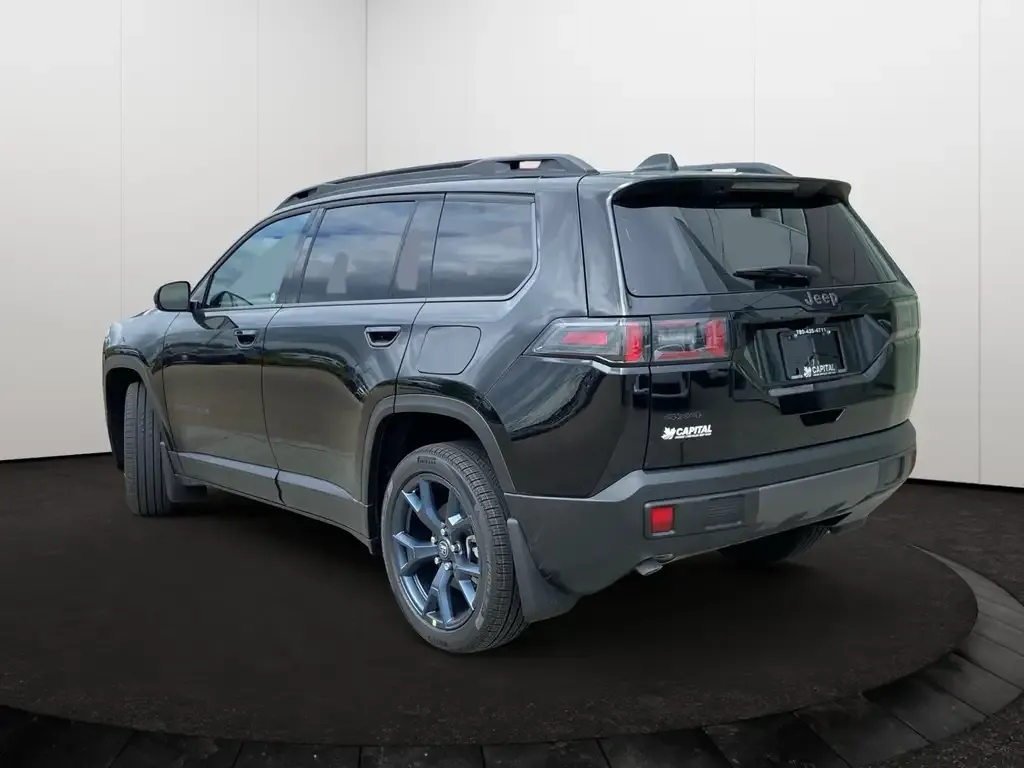 Jeep Cherokee 2026 photo 4