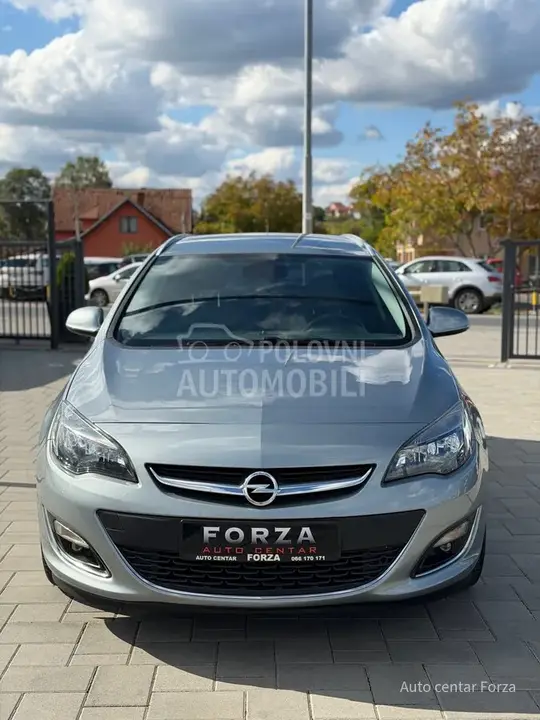 Opel Astra J