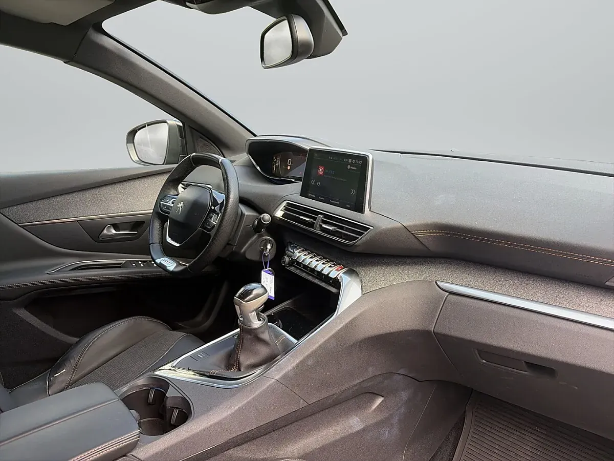 Peugeot 3008 2018 photo 3