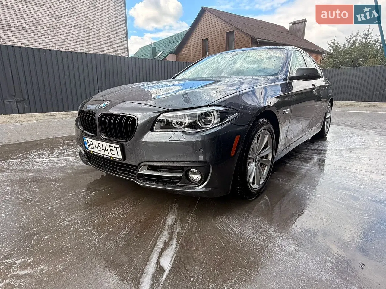 BMW 5 Series 2016 photo 3