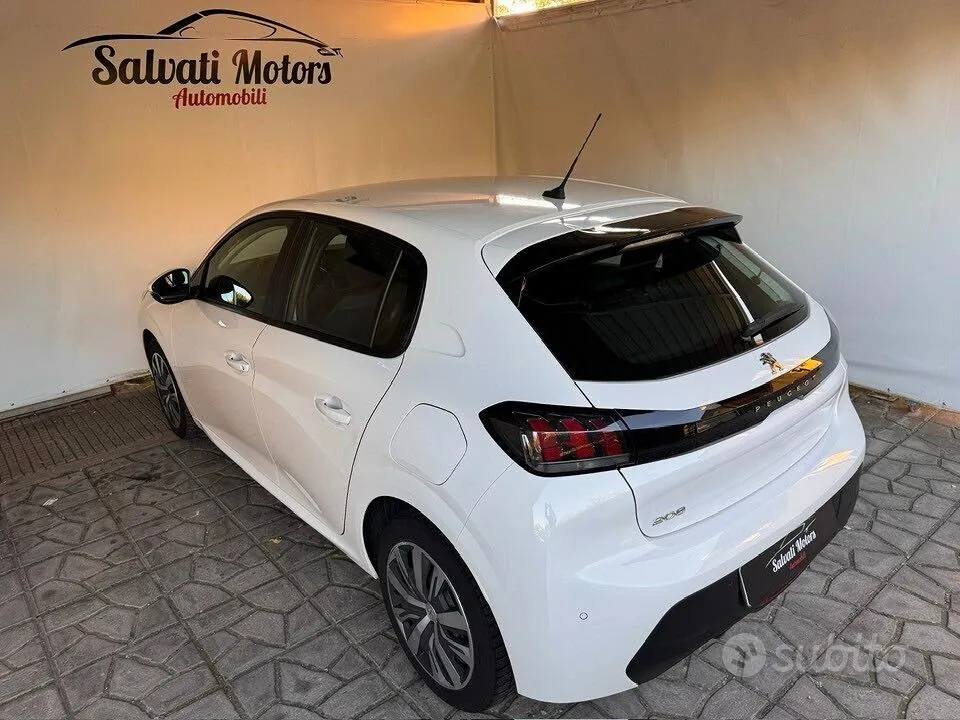 Peugeot 208 2020 photo 3