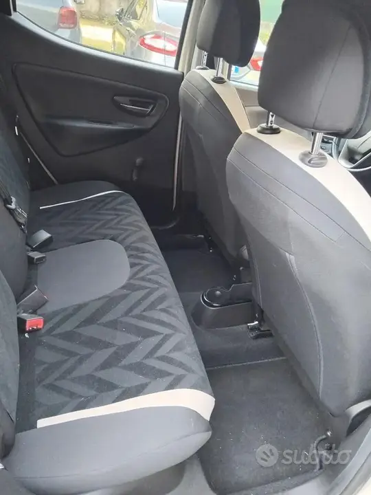 Lancia Ypsilon 2017 photo 5