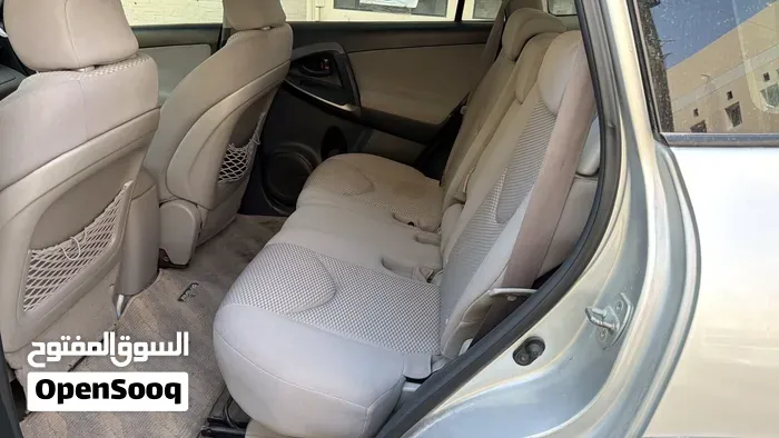 Toyota Rav4 2009 photo 2