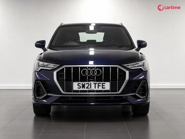 Audi Q3 2021 photo 2