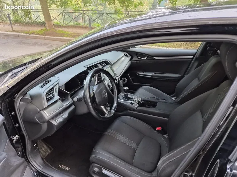 Honda Civic 2018 photo 3