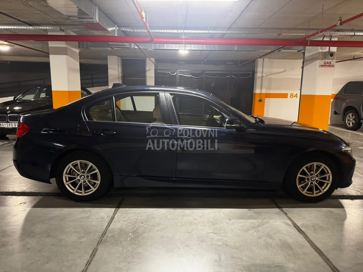BMW 318 2015 photo 2