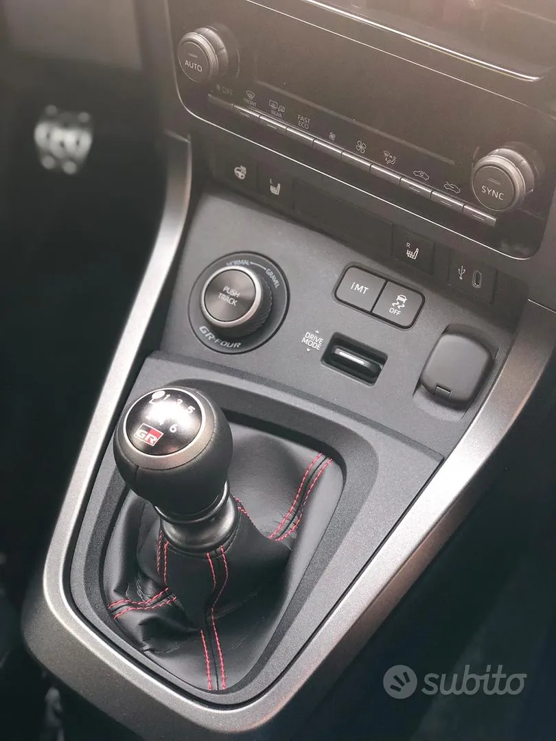 Toyota Yaris 2025 photo 5
