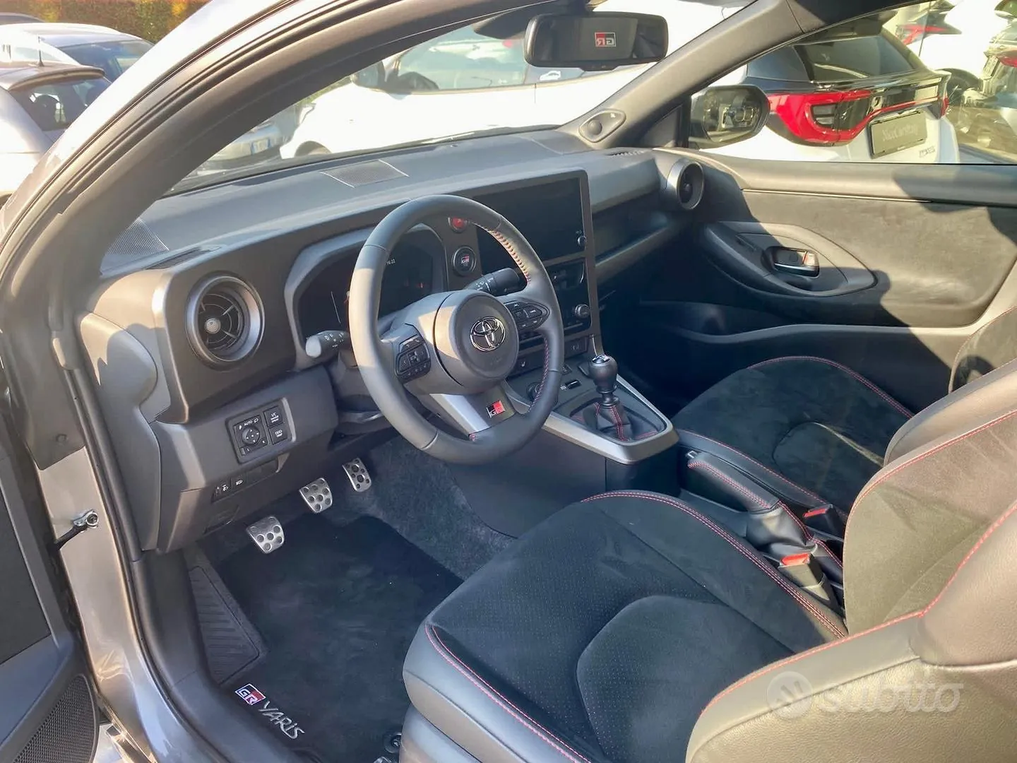 Toyota Yaris 2025 photo 4