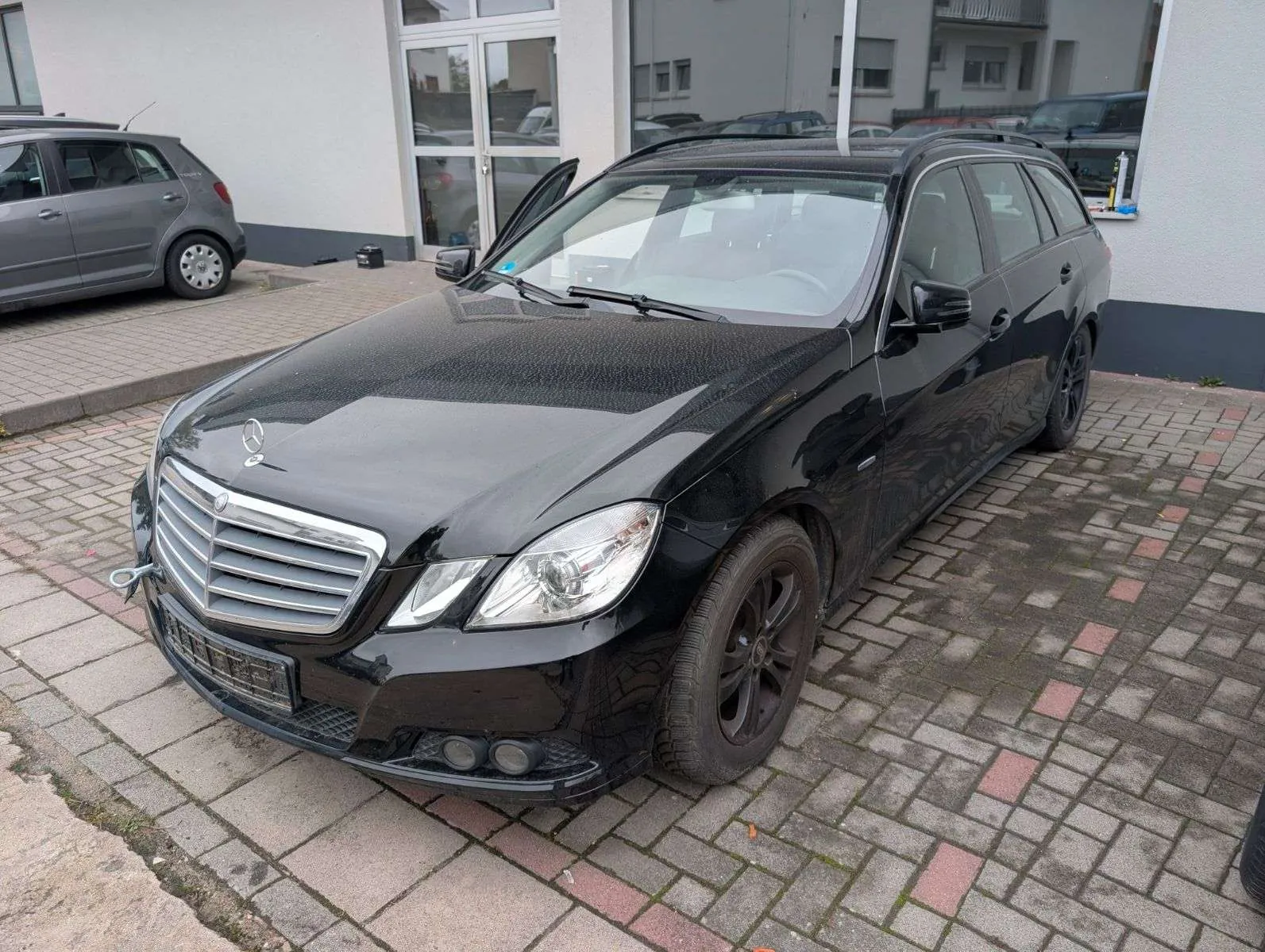 Mercedes-Benz E 200