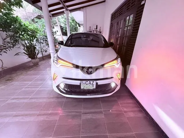 Toyota Chr 2018 photo 3