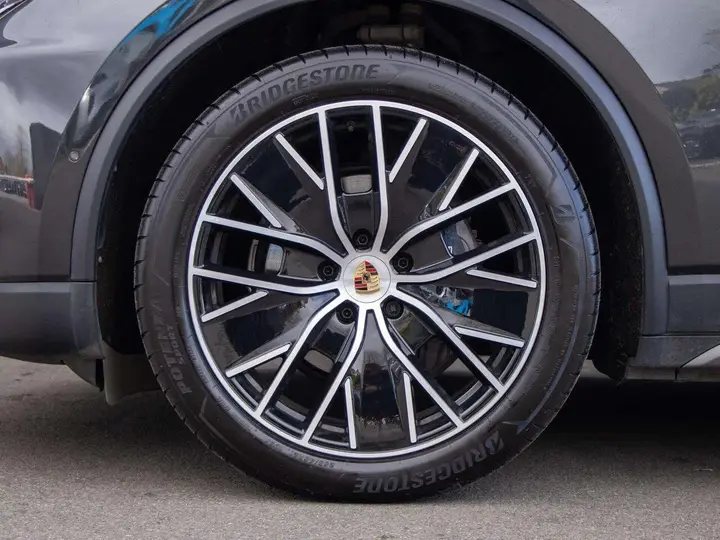 Porsche Macan 2025 photo 4