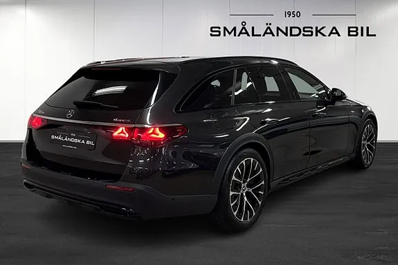Mercedes-Benz E300 De 2025 photo 4