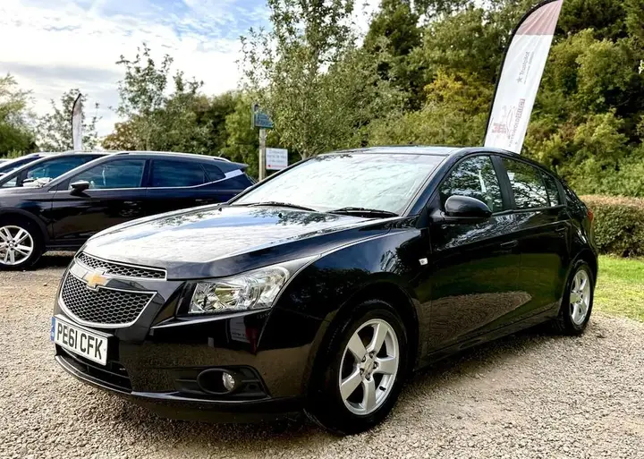 Chevrolet Cruze 2011 photo 2