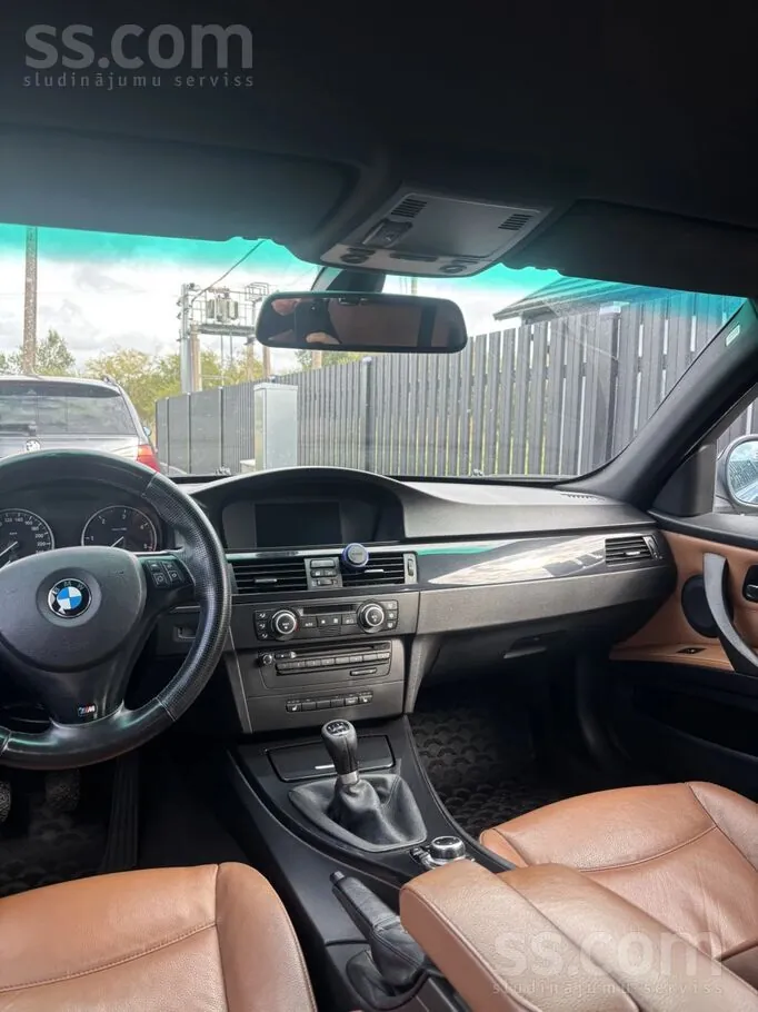 BMW 318 2008 photo 4
