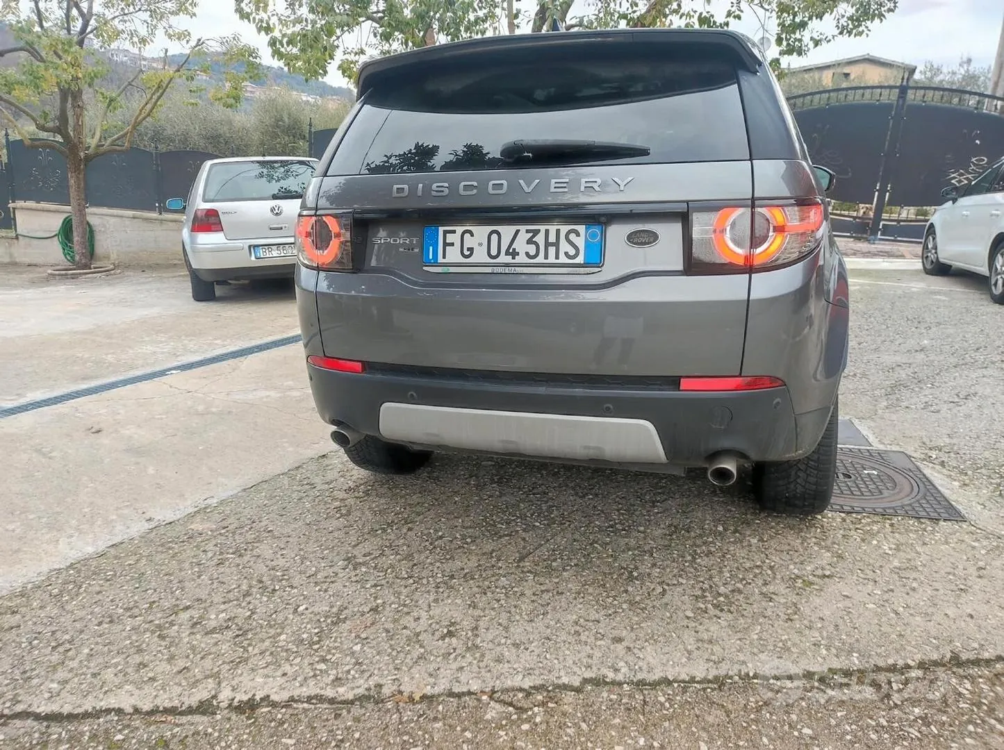 Land Rover Discovery Sport 2017 photo 3