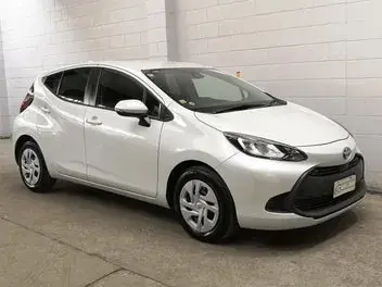 Toyota Aqua 2022 photo 2