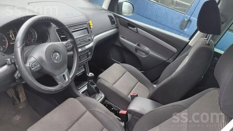 Volkswagen Sharan 2012 photo 4