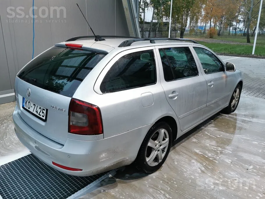 Skoda Octavia 2010 photo 5
