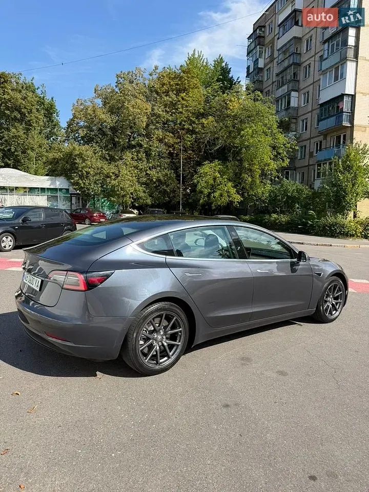 Tesla Model 3 2020 photo 5