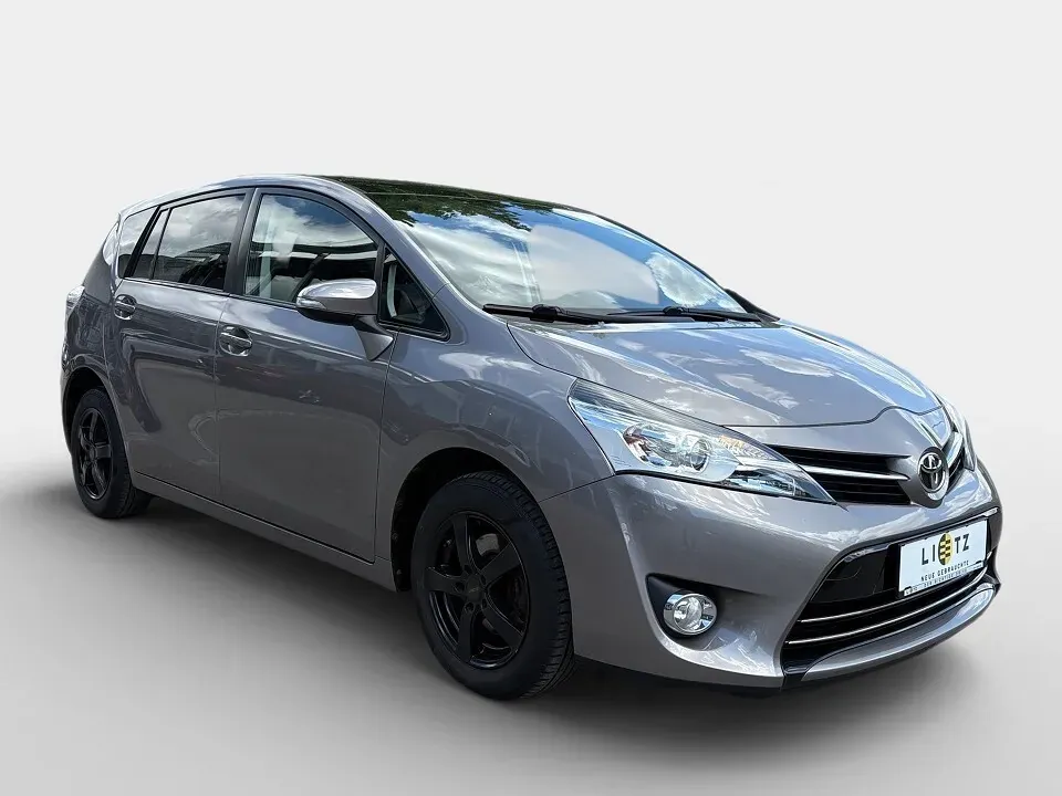 Toyota Verso 2014 photo 2
